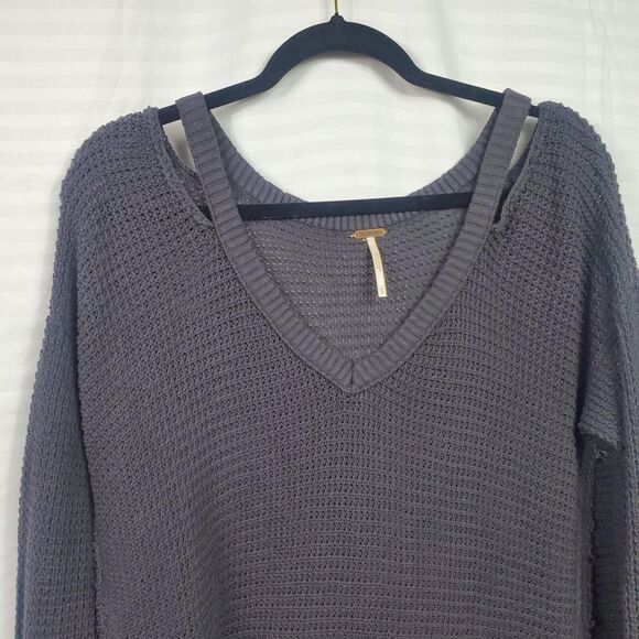 Free People Dark Charcoal Gray Moonshine Cold Shoulder Sweater Size M - Picture 6 of 13